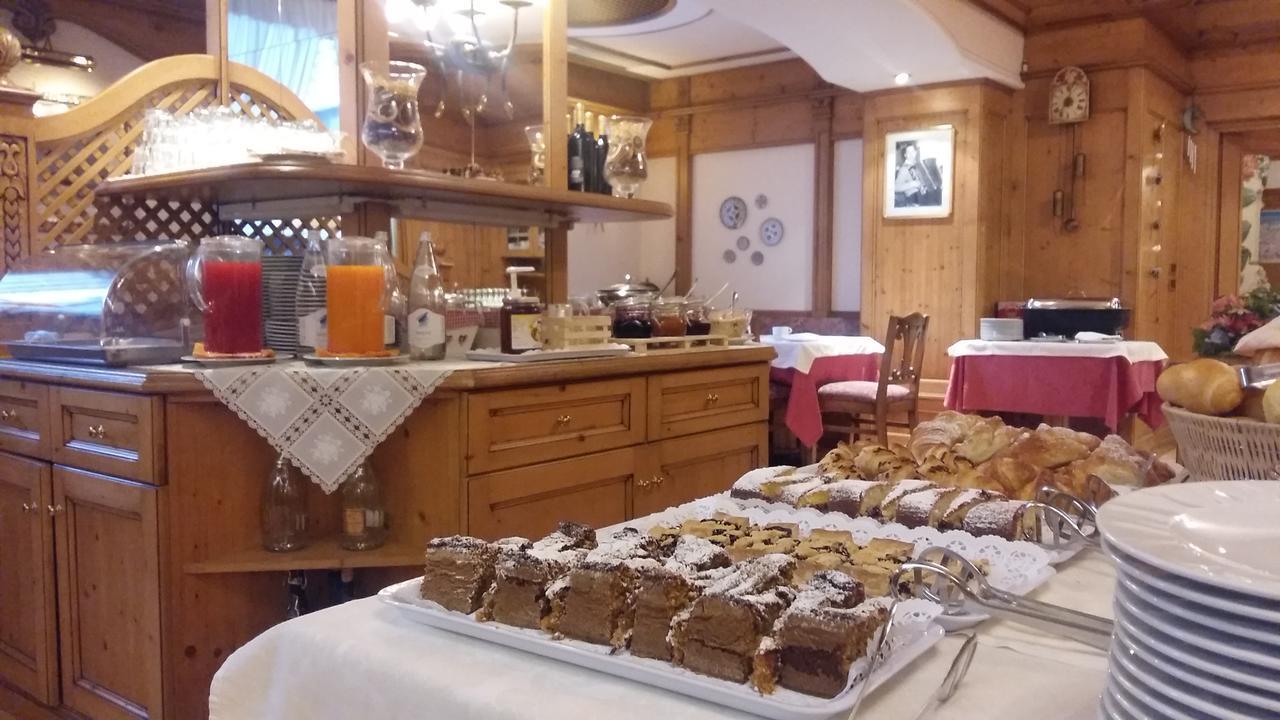 Hotel Alpina Pinzolo Extérieur photo