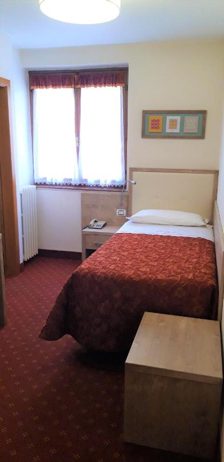 Hotel Alpina Pinzolo Extérieur photo